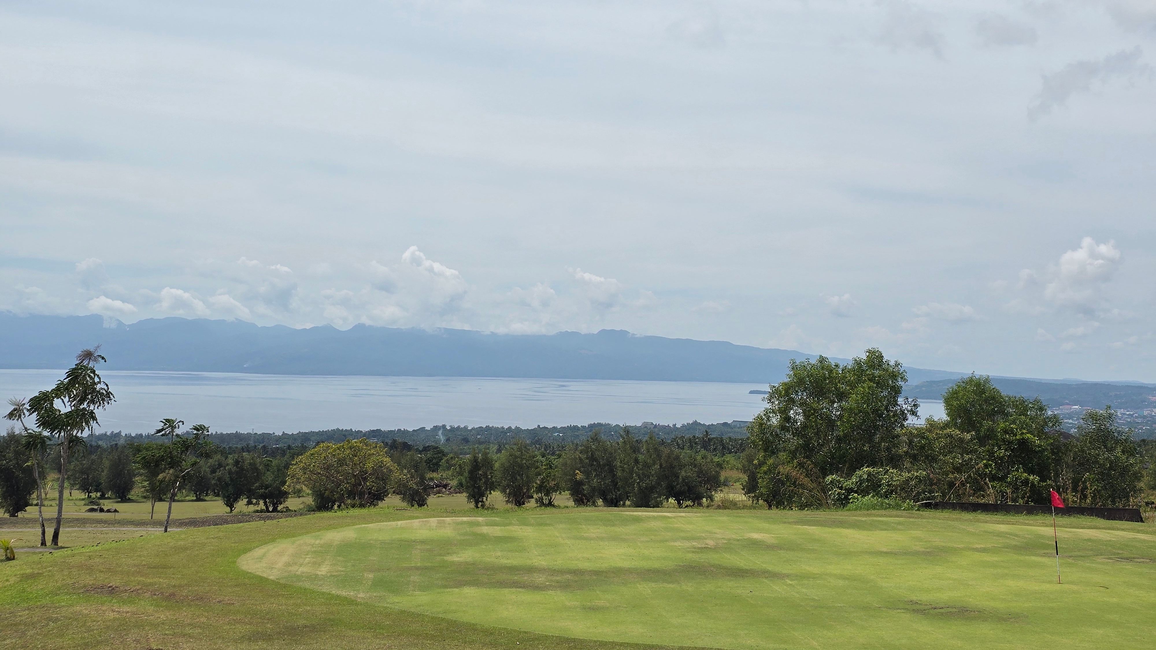 Mayon Volcano golf course
